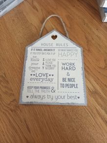 House Rules sign