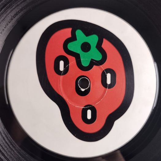 Short & Curly - Gettin Funky - Strawberry Records - SCARCE 90s PIANO House BANGER! Condtion: EXCELLENT to Near MINT!