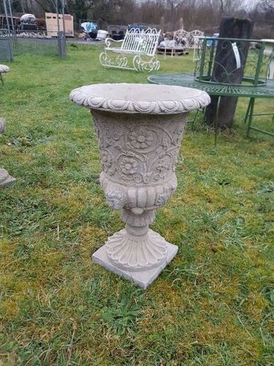 Georgian Urn EG011