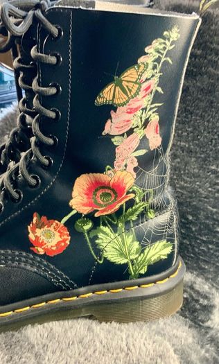Dr Martens / Docs 1490 , Size 5, Wild Botanics Floral in Multi