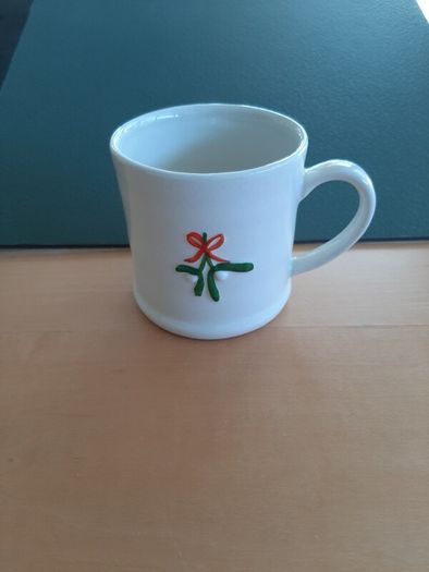 2026 Gisela Graham Christmas cups