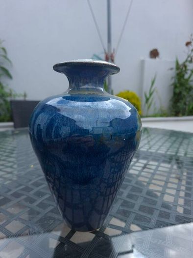Lovely Louis Mulcahy pottery Vase handmade in Dingle