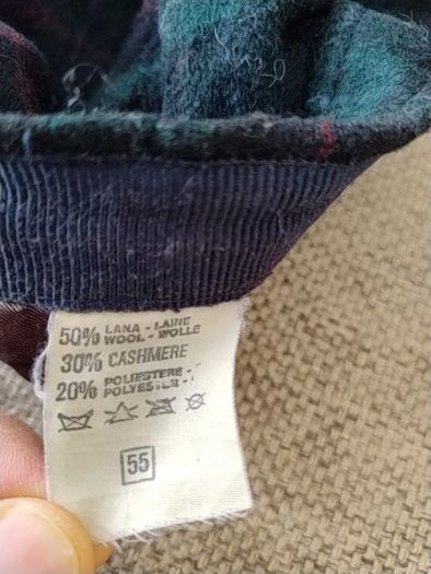 Vintage wool cashmere 55cm size flat cap in good condition with signs of wear see photos FREE STANDARD POSTAGE INCLUDED