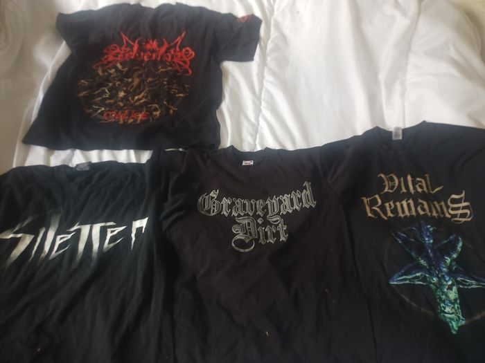 Metal shirts and long sleeves