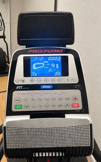 ProForm Endurance 720 E Elliptical Cross Trainer