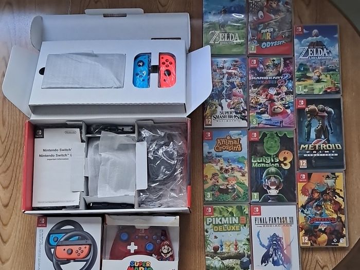 Mint Switch V2 Neon Bundle - Boxed - 11 Games + Wheel & Controller - Lucan / Liffey Valley