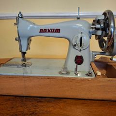 Novum Sewing Machine