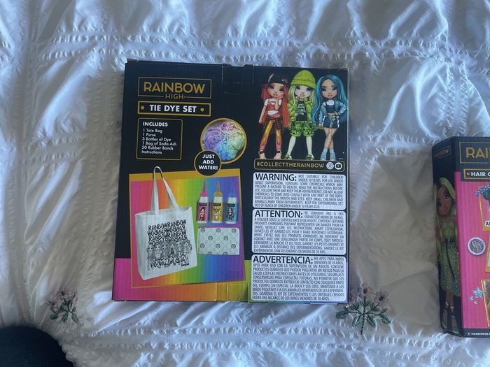 Rainbow High - Tie Dye set and Hair Chalk Studio