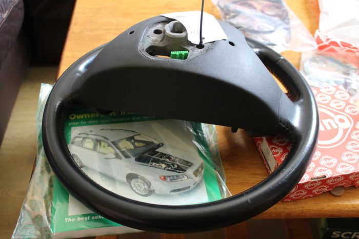 Volvo V70 2009 parts bundle