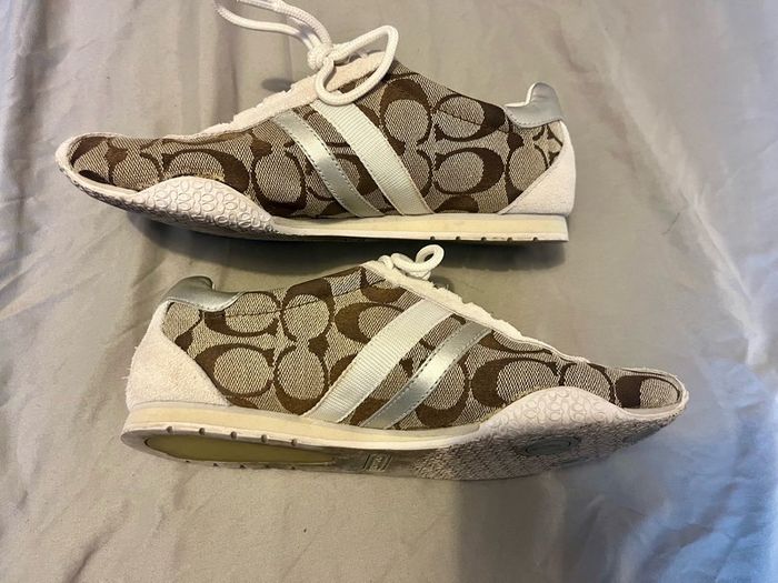 Coach Katelyn Q300 Trainer UK4.5 US6.5M white/beige suede