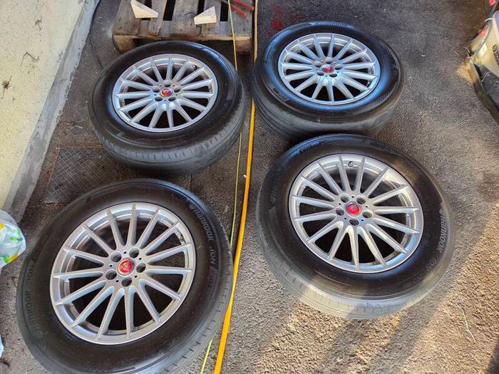 Jaguar 18" alloy wheels