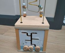 Little Dutch activity cube