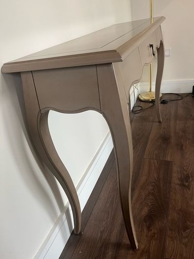 console table