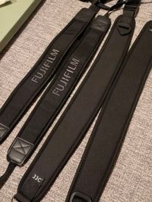 Camera neck straps