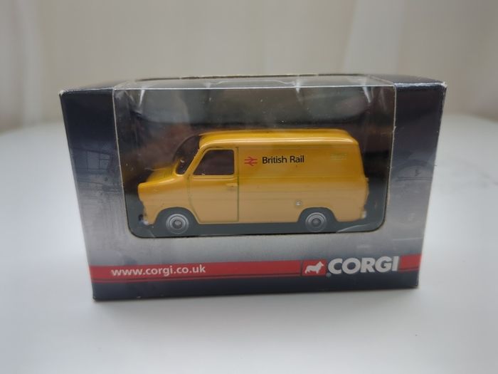 Corgi Trackside 1:76 Ford Transit Mk1 Van
