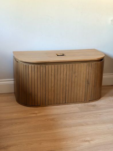 Wall hung sink vanity