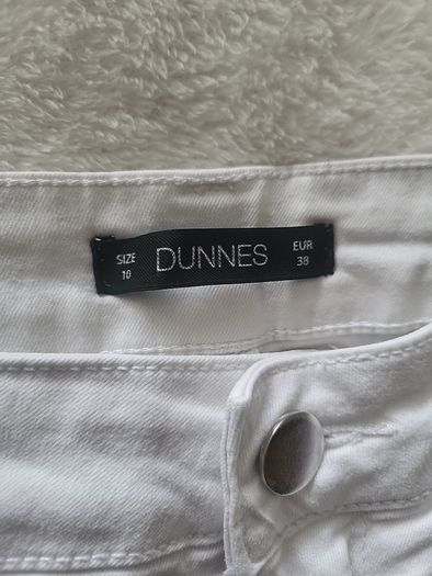White Crop Trousers