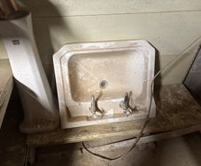 Victorian stylewash hand basin
