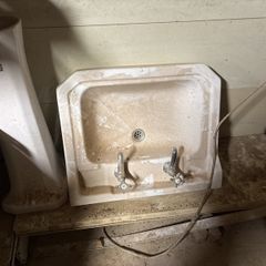Victorian stylewash hand basin