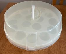cupcake carrier