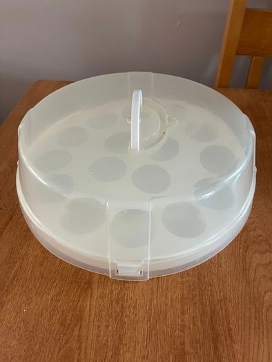 cupcake carrier