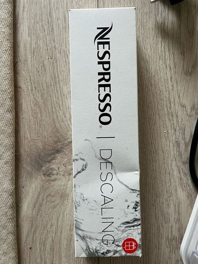Nespresso Lattissima One and Descaling Kit