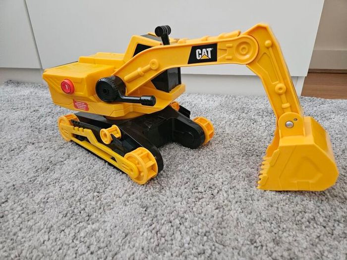 Cat Power Haulers Excavator toy