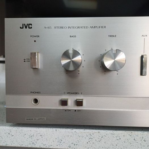 VINTAGE  Hi-Fi from the Japanese Golden era JVC As-5 Stereo integrated Amplifier 1978 aluminum silver faced in Wonderful condition