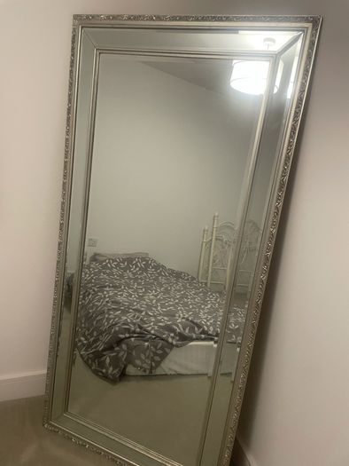 Floor  length mirror