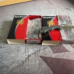 Two Spyderco Ladybugs