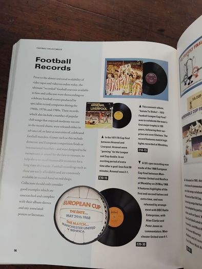 Hamlyn Guide to Football Collectables