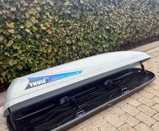 Thule Ocean 500 Roof Box. Excellent Working Condition