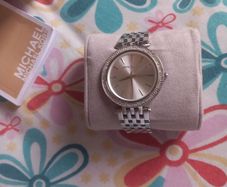 MK Watch woman.