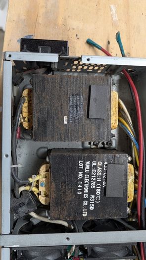 Apc Smt3000rmi2u Ups