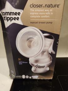 Manual breast pump