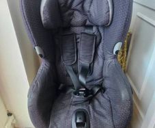 Maxi Cosi Axiss 360 swivel baby car seat