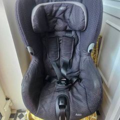 Maxi Cosi Axiss 360 swivel baby car seat