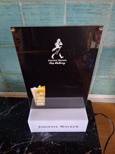 Johnnie Walker Bar Light phone charger