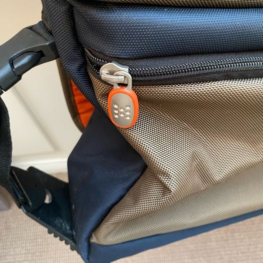 Eddie Bauer Computer Shoulder Bag Two-Tone Green Navy Tech Commuter Case