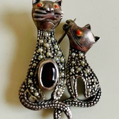 Silver/Garnet/Pearl Cat Brooch