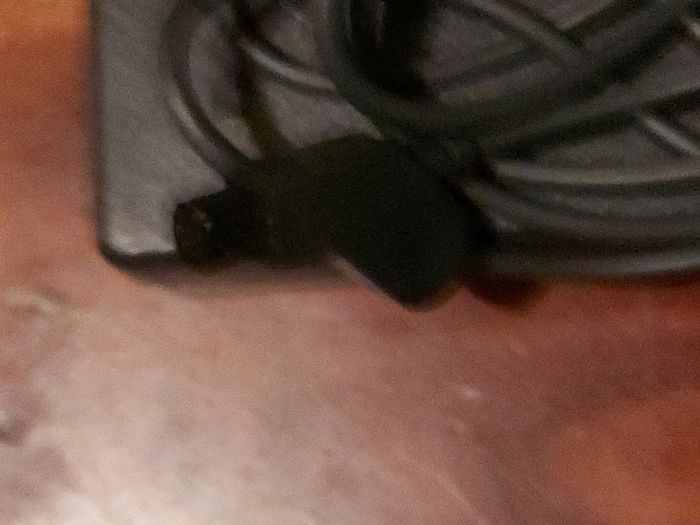 DELL AA20031 20v 3.5amp Power Adaptor in excellent condition