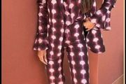 Amazing Zara Insta Famous Bloggers Limited Edition Pink Geo Print 3 Piece Suit, Blazer XL, Blouse XXL and Flare Trousers XL New with Tags