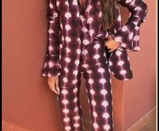 Amazing Zara Insta Famous Bloggers Limited Edition Pink Geo Print 3 Piece Suit, Blazer XL, Blouse XXL and Flare Trousers XL New with Tags