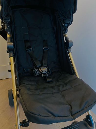 Beautiful and great condition Mamas & Papas buggy