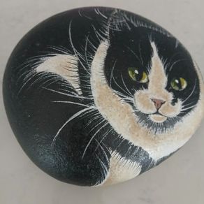 Handpainted cat on stone 1993