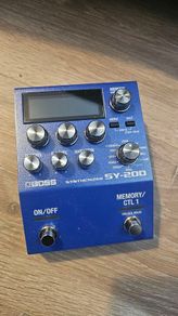 BOSS SY200 synth pedal