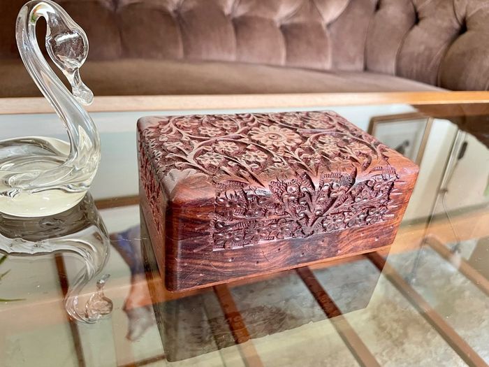Vintage Indian Floral Design Hand Carved Sheesham Rose Wood Jewellery Keepsakes Box