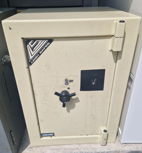 Leigh Safe with keys