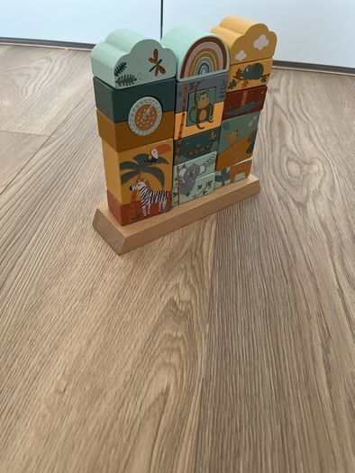 Wooden stacking toy