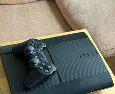 Ps3 super slim 500gb Hen4.91 Official Controller